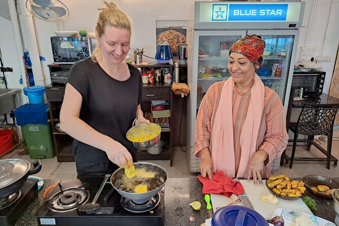 Authentic Indian Cooking Classes at Palolem Beach Road Goa - Key things you’ll notice right away