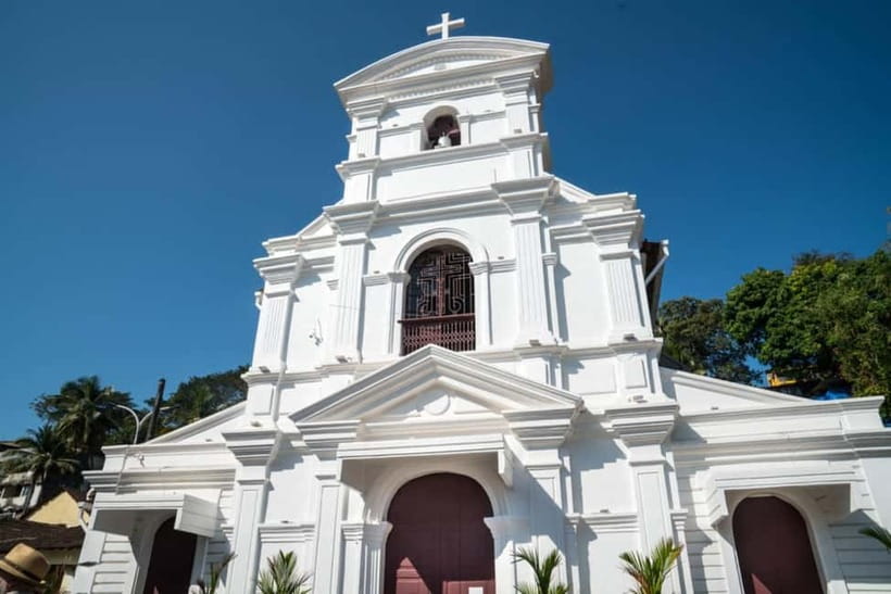Explore the Old Panjim City: Guided Walking Tour by Foot - The 2-hour pace and small group (up to 10): why it feels manageable