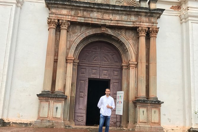 Glimpses Of Goa: Churches,Temple and Spice Plantation - Fontainhas Old Quarter: Colonial Houses and Everyday Streets