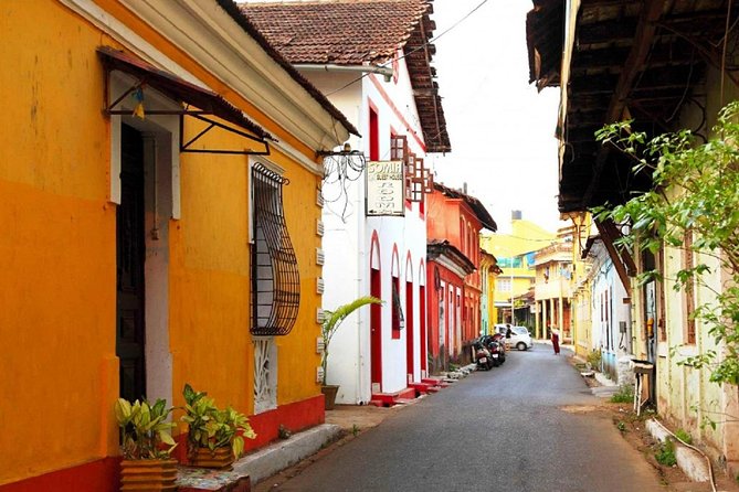 Goa: 2-Hours Small Group Walking Tour of the Panjim City - What the guide experience feels like in practice