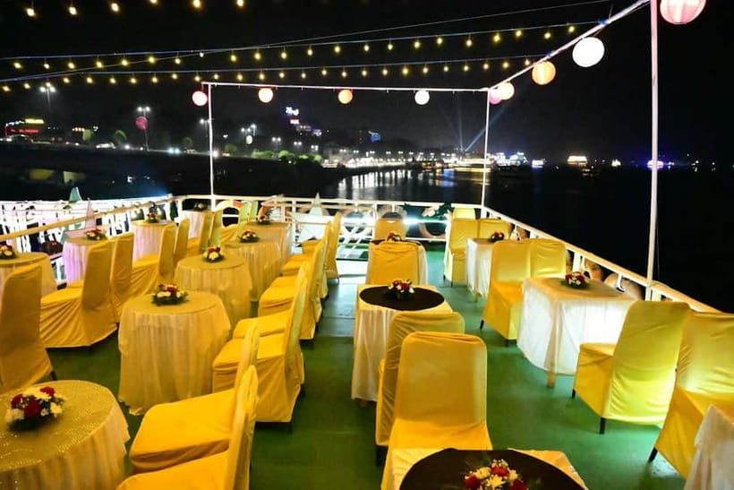 Goa: Dinner Cruise Party with Hotel Transfer Option - The Show: Magic, Games, and Traditional Goan Dance Sets
