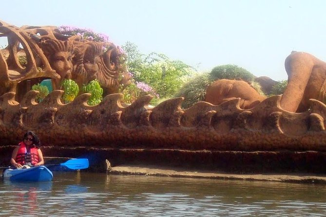 Goa Kayaking in Spike's River - Safety and technique: how the guides help you paddle with confidence