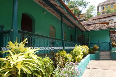 Highlights of Portuguese influenced Goa (2 Hours Guided Walking Tour) - Stop One: Panjim Church to Altinho Hill’s Stepped Streets