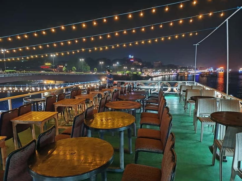 Panaji: Dinner Cruise with Drinks and Live Entertainment - Mandovi River at night: what you are really paying for