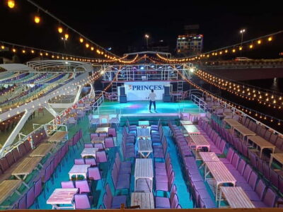 Panaji: Dinner Cruise with Drinks and Live Entertainment - Food and drinks: included buffet, plus the limits