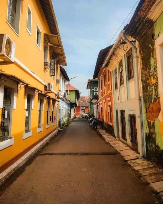 Panaji: Heritage Walking Tour in Fontainhas Latin Quarter - Finding MO’s Cafe: start where the neighborhood begins