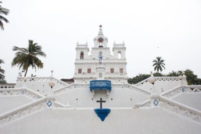 Panjim: Guided Walk Tour of Portuguese-Influenced Goa - Starting at Panjim Church: the first landmark and the tone